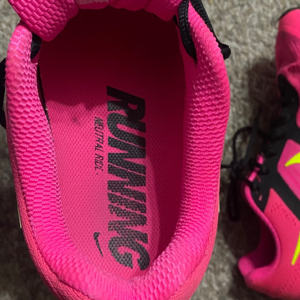 Nike Women's Pink and Black Athletic Shoes - Picture 4 of 4